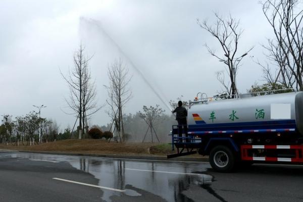 露娜森是内吸杀菌剂吗 露娜森的用量与防冶方法?